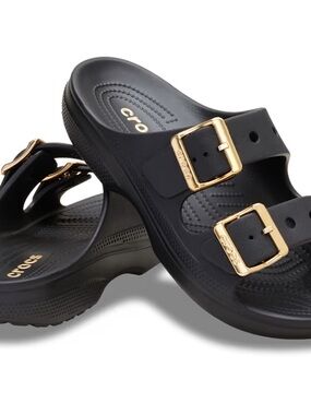 Crocs Women’s Gold Buckle Saturday Sandal